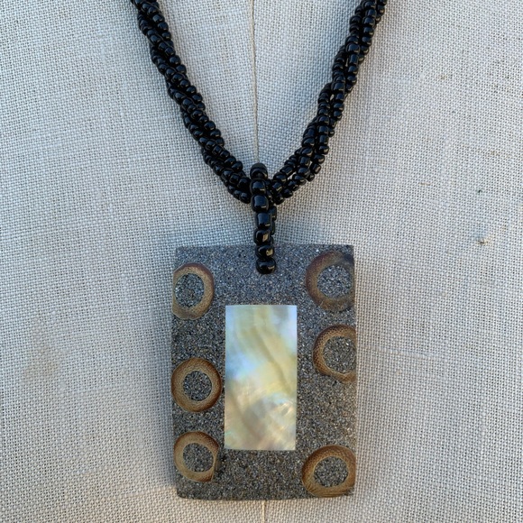 VTG 90s Abstract Abalone Necklace Handmade in Bali - Picture 8 of 10